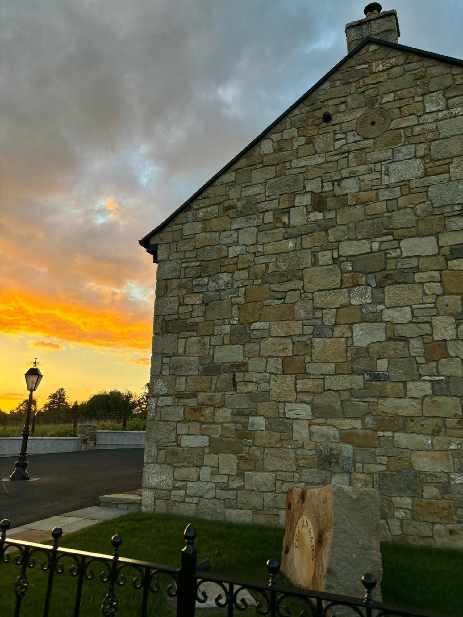 The Old Barn Villa Fivemiletown Exterior foto